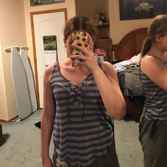 Abercrombie blue and white tie up tank top - Picture 3 of 3